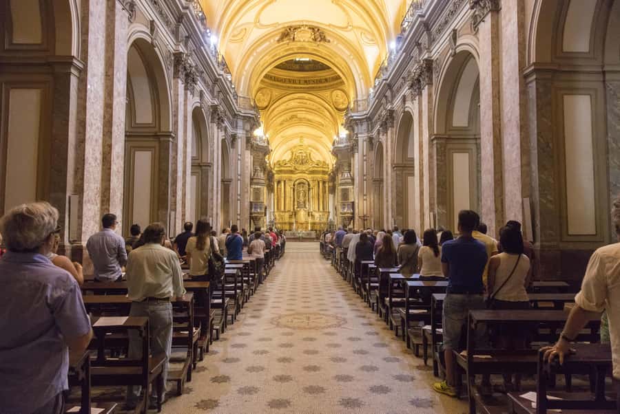 100% History and architecture of Buenos Aires - Plaza de Mayo to Congreso: why this walk works