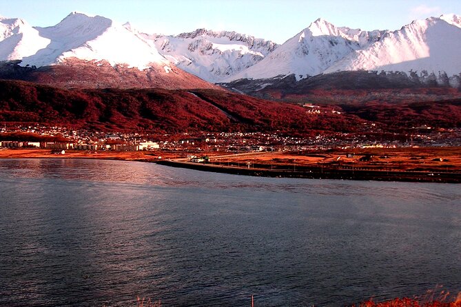 5-Hour National Park + City tour - USHUAIA (Private Tour) - Lago Roca walk and the Centro de Visitantes snack break