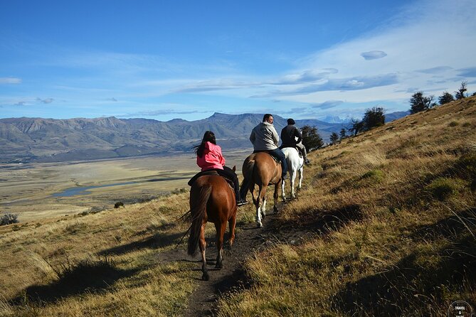 Adventure Horseback Riding on Cerro Frias - The Cerro Frías climb: where Lake Argentino and the view stations happen