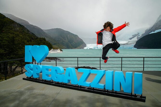 All Glaciers Navigation: Discovering Upsala & Spegazzini - Crowds, seating, and how to stay comfortable on a boat day