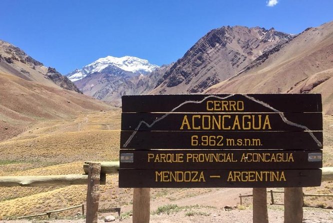 Andes Mountain Tour Circuit Mt Aconcagua - Lunch box in the mountains: simple food, good timing