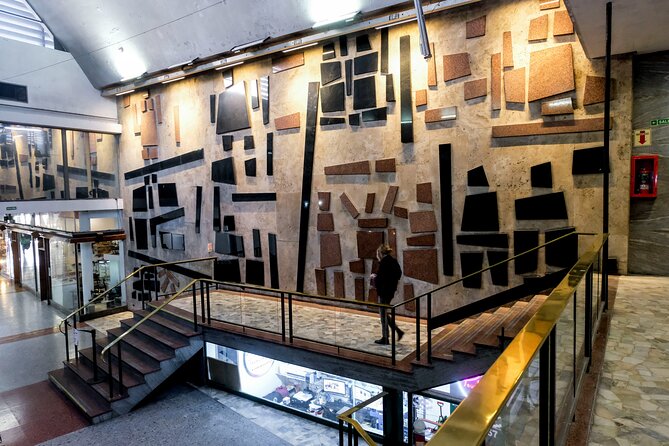 Argentine Art History Tour in Retiro neighborhood - Plazoleta Alberto Ginastera: Peralta Ramos and the sculpture that mixes art with life
