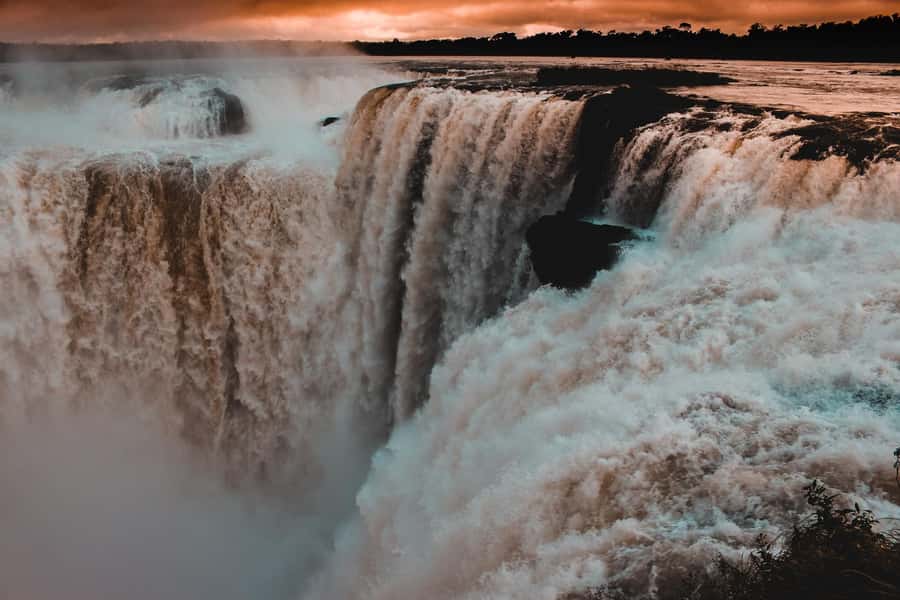 Argentinian Falls Tour + Optional Boat Ride (Private) - What the guide does all day (not just at the start)