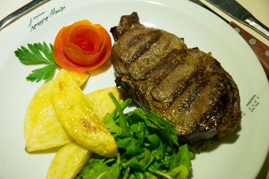 BA: Tango Show and Optional Dinner at Esquina Homero Manzi - Drinks during the show: included choices and what to expect