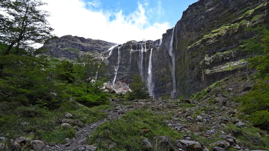Bariloche: Cerro Tronador and Ventisquero Negro Glacier Tour - The 9-hour rhythm: pickup, road time, and why the pacing matters
