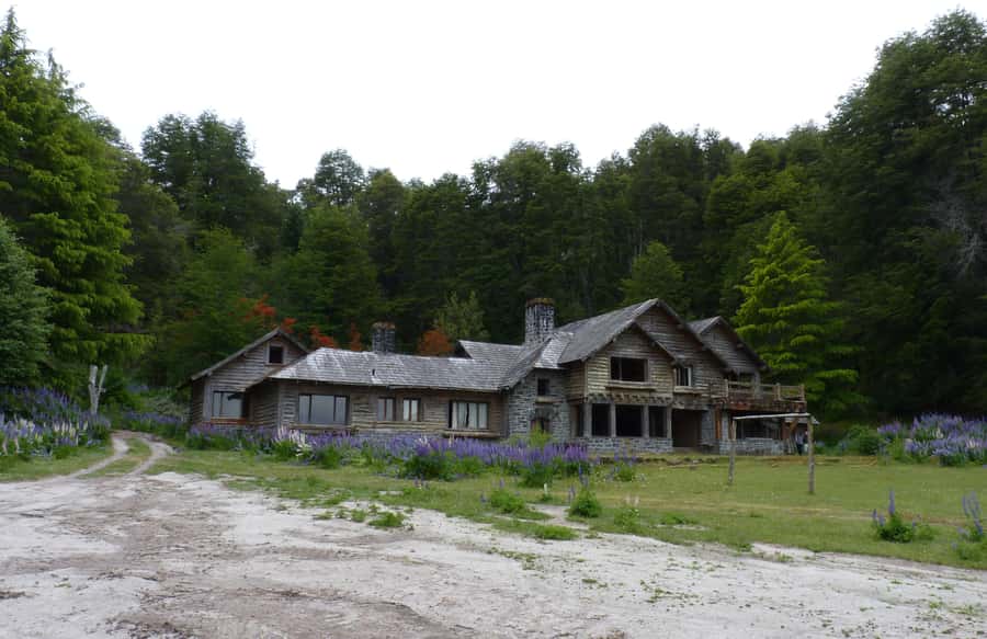 Bariloche: German Immigration and History Walking Tour - Should you book the Bariloche German Immigration and History Walking Tour?