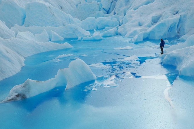 Big Ice Perito Moreno Trek with Walkways and Navigation - Lake Argentino by boat: short ride, big perspective