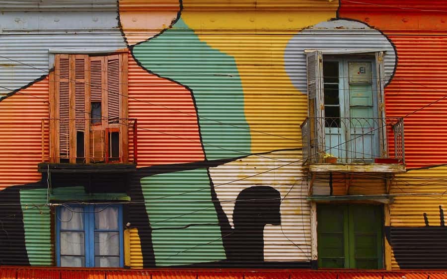 Boca tour: Tango, Soccer, Art and Immigration - Old Port views and the Italian immigration story behind La Boca