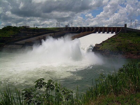 Brazilian Falls Bird Park and Itaipu Dam from Puerto Iguazu - The Puerto Iguazu to Brazil route, and why it matters for your day