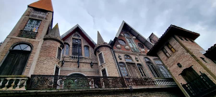 Buenos Aires: Campanopolis & The Medieval City Tour - Skip-the-line entry: small perk, real time savings