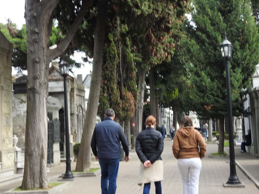 Buenos Aires: City Highlights Guided Tour with Transfer - Recoleta: the elegant residential finale