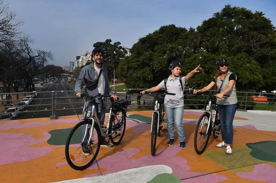 Buenos Aires: E-Bike Tour in the North Circuit of Buenos Aires - Recoleta Cemetery and the Recoleta corridor of meaning