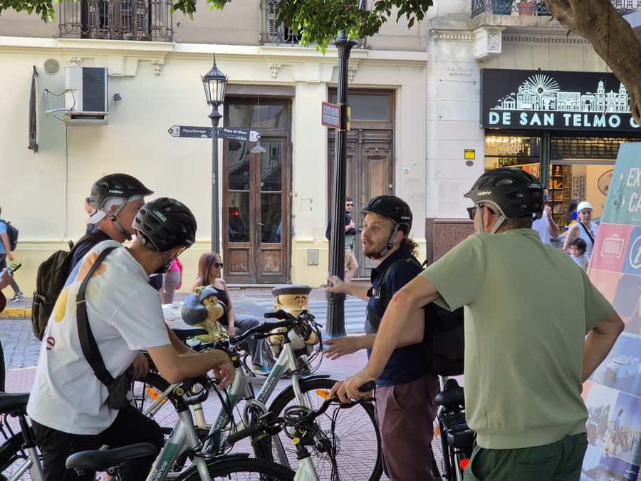 Buenos Aires: E-Bike Tour in the South Circuit of Buenos Aires - Plaza de Mayo and Monuments: Quick Look, Big Meaning