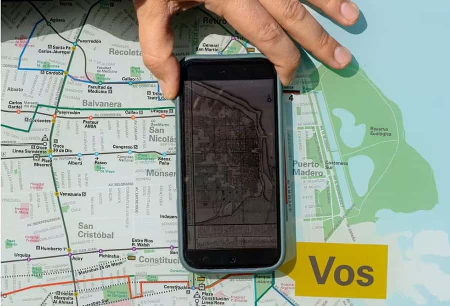 Buenos Aires for curious people - Plaza Dorrego and San Telmo Market: the break that makes the tour stick