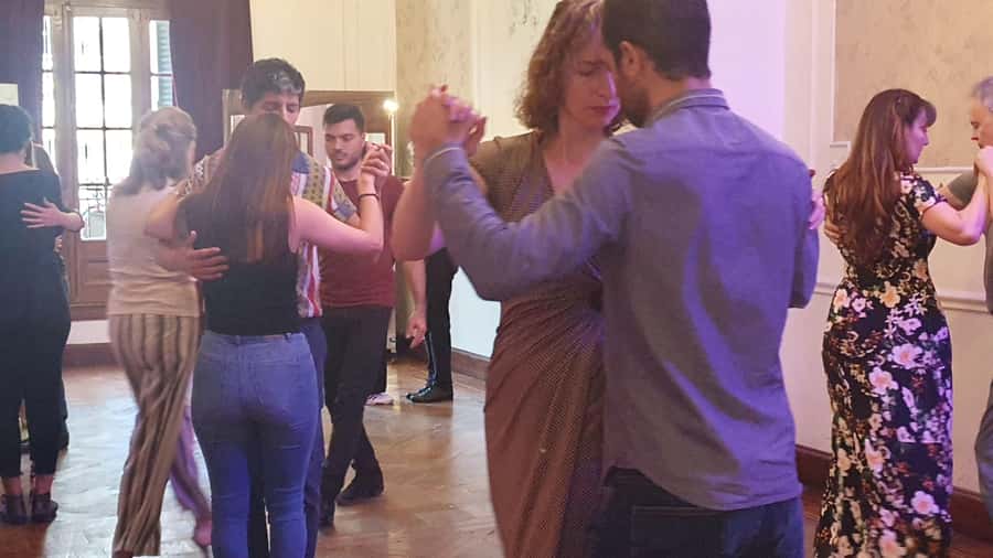Buenos Aires: Group tango class with mate and snacks - Mate time and the sweet table: the real social glue