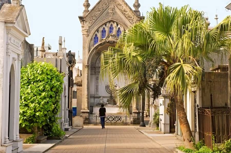 Buenos Aires : Highlights Walking Tour With A Guide - Key highlights you’ll actually feel on the street