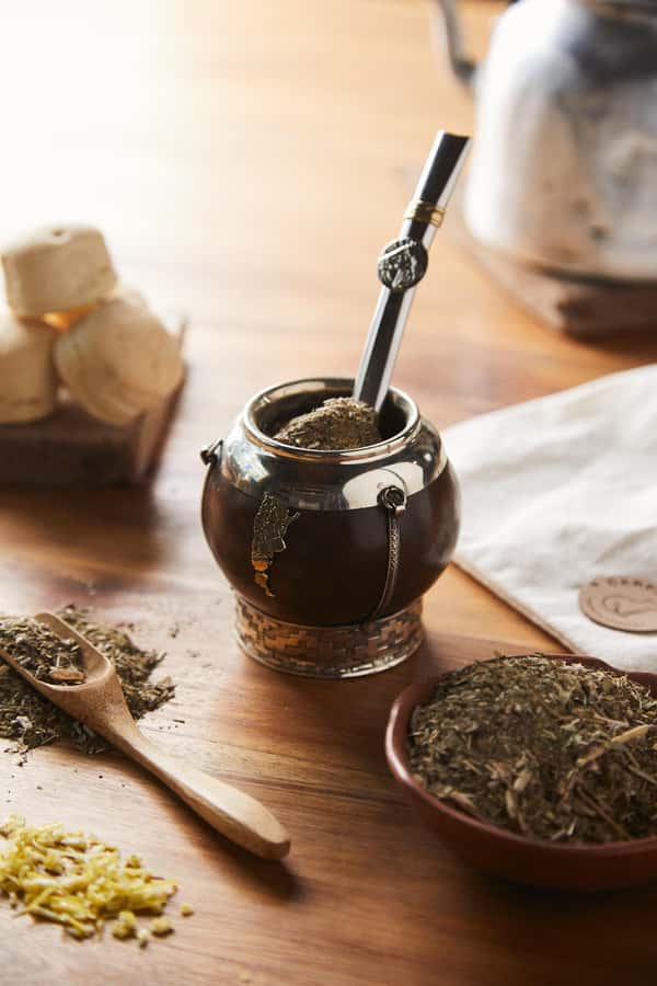 Buenos Aires: Mate Workshop y Otras Yerbas - Meet Vale and Juli: the hosts and the vibe of the session