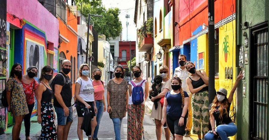 Buenos Aires: Palermo Soho Guided Walking Tour - Guide quality matters: a highlight named Anahi, plus what to watch for