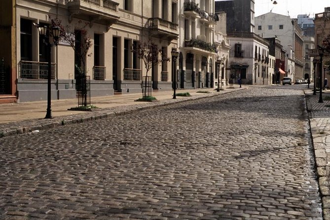 Buenos Aires Private Historical Downtown, San Telmo and La Boca Walking Tour - Coffee break and guide style: what actually improves your day