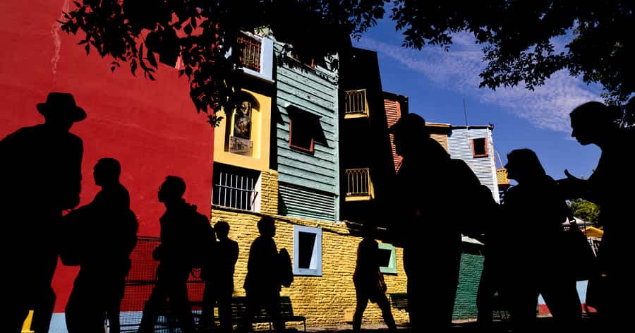 Buenos Aires: Private Photo Tour for Ammateur Photographers - Caminito surroundings in La Boca: where your wide angles and close-ups shine