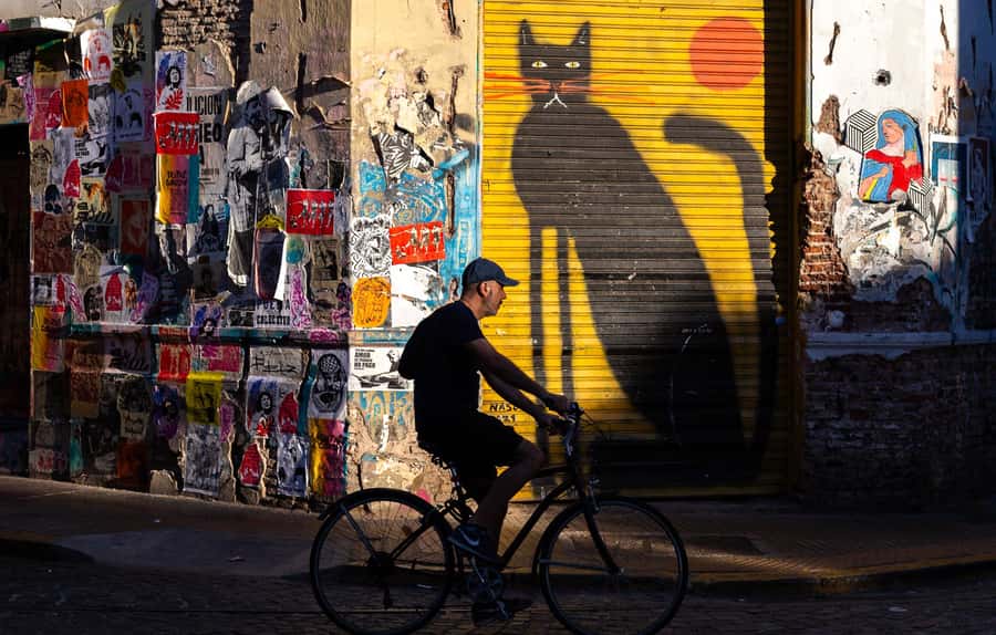 Buenos Aires: Private Photo Tour for Ammateur Photographers - Quick bus to San Telmo: a short transfer that saves your shooting time