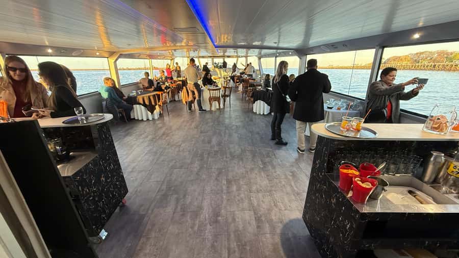 Buenos Aires: Puerto Madero Sunset Cruise with Open Bar - Sunset photos: timing helps, but weather still calls the shots