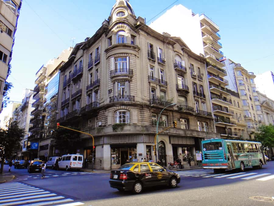 Buenos Aires: Recoleta Neighborhood Walking Tour - Palais de Glace, a Short Stop With Real Atmosphere