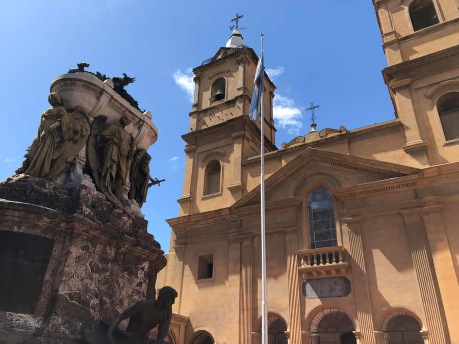 Buenos Aires: San Telmo and Market Guided Walking Tour - San Telmo in 2 Hours, Cobblestones and Comics