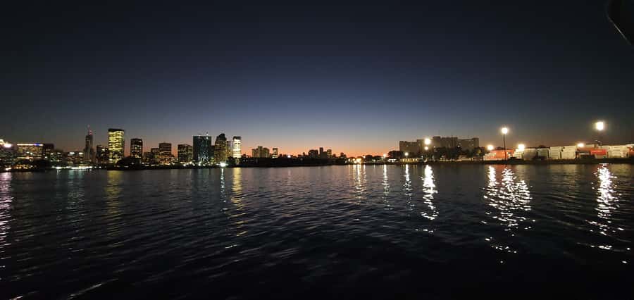 Buenos Aires:Small Group Tour AM & Sunset Open Bar Cruise PM - Puerto Madero at 2 pm: plan your break before the ship
