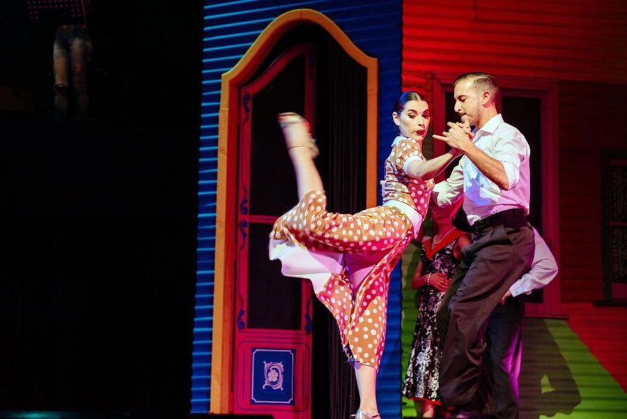 Buenos Aires Tango Porteño Show with optional Dinner - The small-group feel: limited to 10 participants