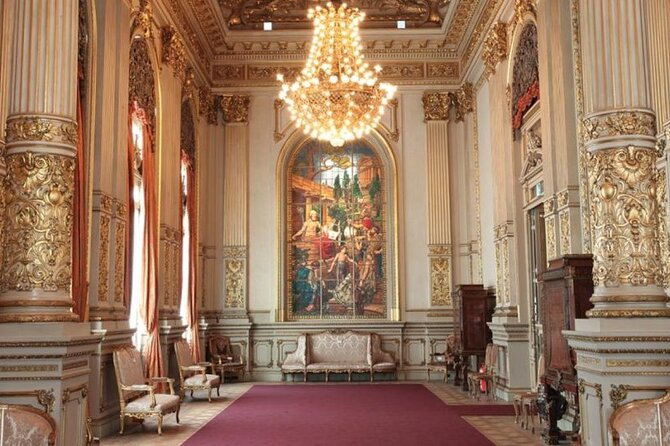 Buenos Aires: Teatro Colon Guided Tour - The early-1900s halls, chandelier with 700 light bulbs, and the wow factor on arrival