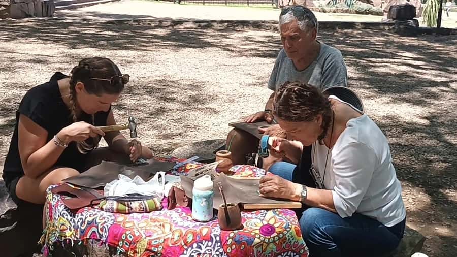 City of Salta: Alpaca and leather handicraft workshop in the open air! - Who this workshop suits best (and who might not)