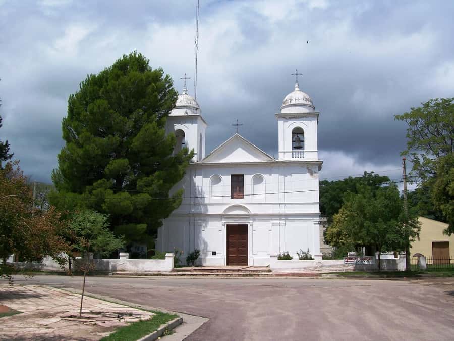 Cordoba: Full-day Tour to Traslasierras Valley - Curva de los Suspiros, Muelle Bajo las Sombras, and the glacier walkways