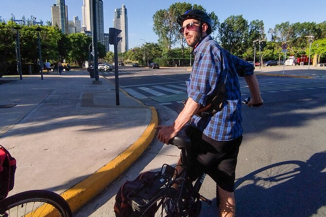 Cultural Immersion Experience by Bike around old BA Max 6 ppl - Facultad de Ingeniería: an architecture stop that teaches you how Buenos Aires thinks
