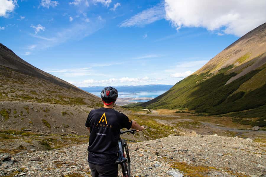E-BIKE Beagle Viewpoint - Meeting at Gdor. Deloqui 756 and Getting Set Up Right