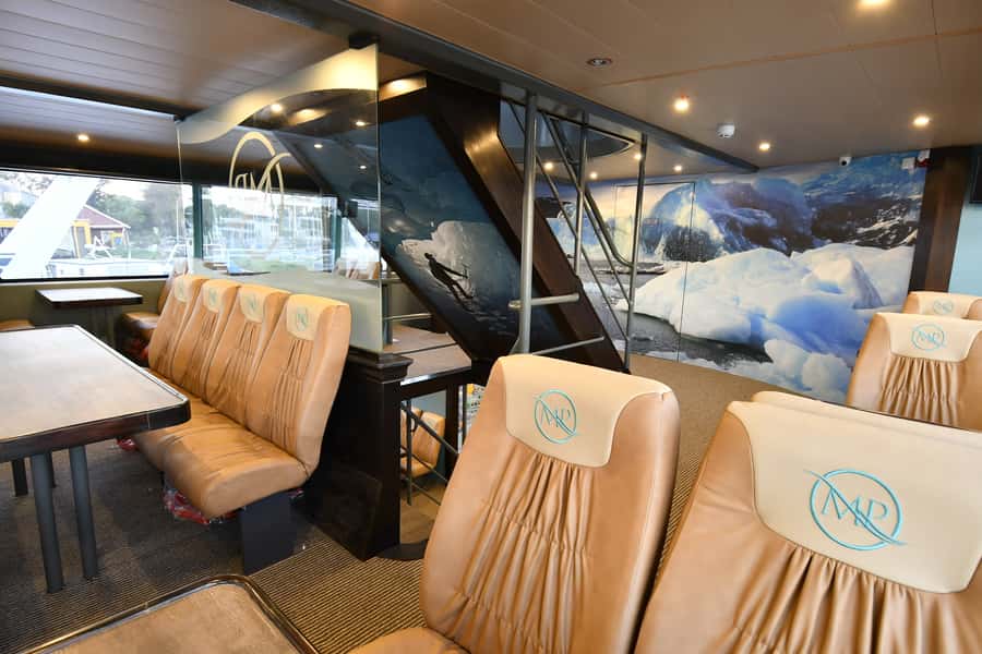 El Calafate: Glaciers Gourmet Experience - Full Day Cruise - Puesto Las Vacas and the Ecosystem Break, a short walk that adds context
