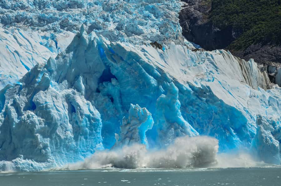 El Calafate: Lake Argentino Upsala Channel Glaciers Cruise - Cabins, Comfort, and the Value of the Captains Club Option