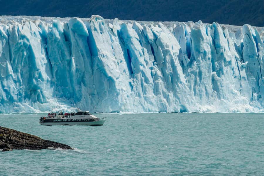 El Calafate: Perito Moreno Glacier, Boat Cruise & Glaciarium - Glacier walkways: 4 kilometers of footbridges with changing views