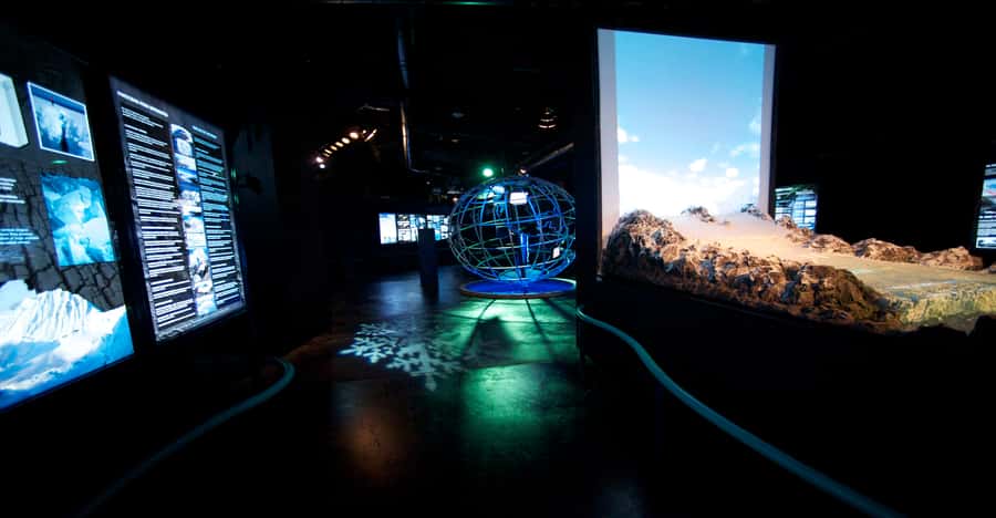 El Calafate: Perito Moreno Glacier, Boat Cruise & Glaciarium - Glaciarium on day two: turn your glacier photos into real understanding