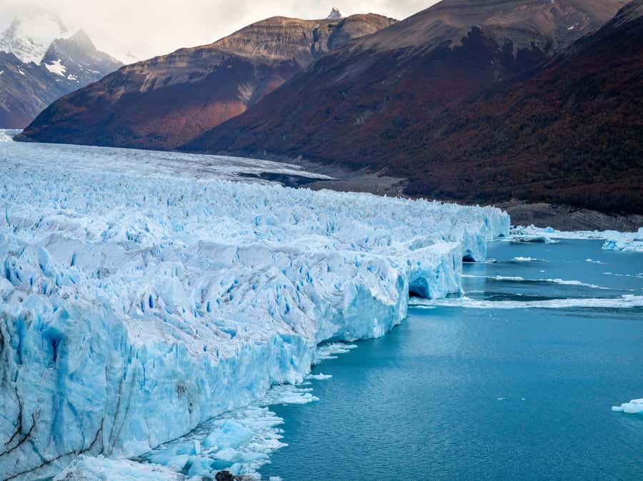 El Calafate: Perito Moreno Glacier, Boat Cruise & Glaciarium - Day One timing: early pickup and the road to Los Glaciares National Park