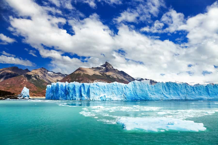 The face of the Perito Moreno glacier above Lago Argentino