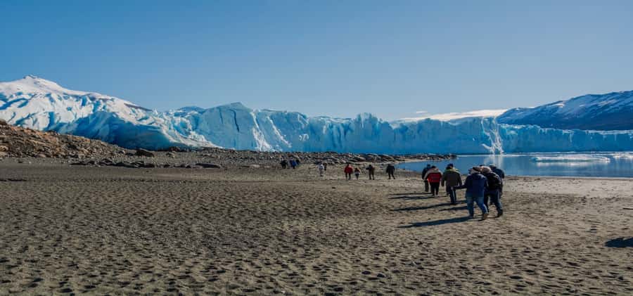 El Calafate: Safari Azul Los Glaciares Trekking Tour - How the 9-hour Safari ties together glacier views and easy hiking