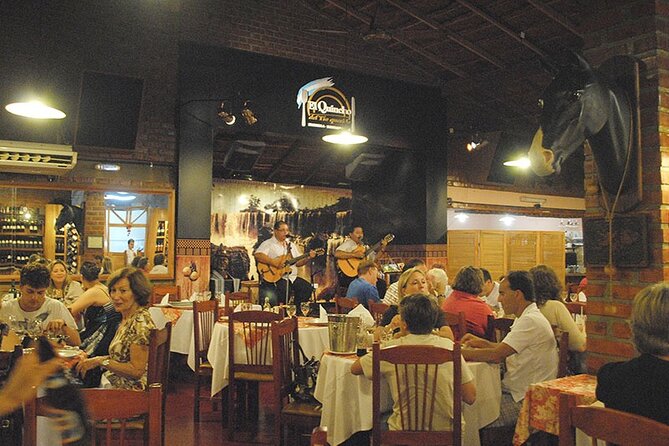 El Quincho Del Tio Querido - Dinner And Show from Foz do Iguaçu - Pickup, small group size, and why logistics can change your mood