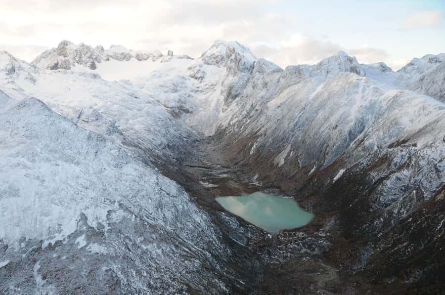 Emerald Lagoon Helicopter seeing - A short helicopter flight with big scenery over Ushuaia Bay