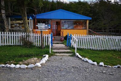 Escondido y Fagnano Lakes
