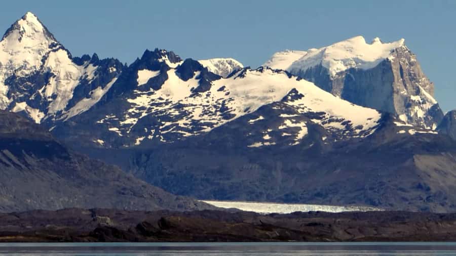 Estancia Cristina Discovery Adventure in El Calafate - The trek: uphill viewpoint time, Lake Argentino lines, and the Los Perros River Waterfall
