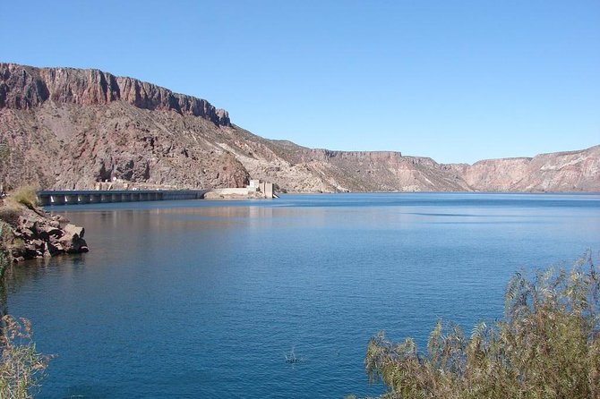 Explore Atuel Canyon and San Rafael: A Guided Adventure - Villa El Nihuil: the 1 hour dam stop you can actually enjoy