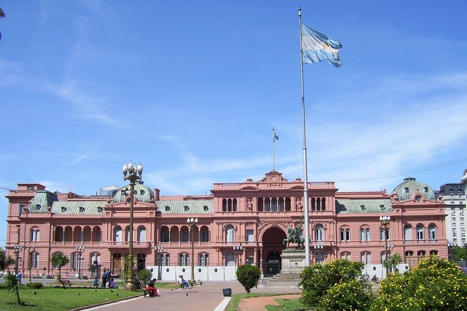 Explore Buenos Aires Highlights on a Walking Tour - Casa Rosada and Plaza de Mayo: finishing at the heart of Argentina