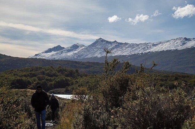 Explore Tierra del Fuego National Park (Shore Tour) - Lago Roca (Acigami Glacier Lake): a walk with a political boundary line