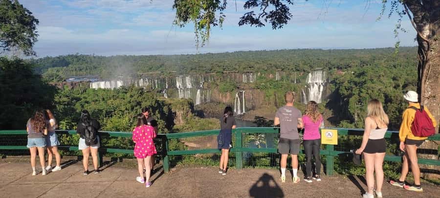 Foz do Iguaçu: Brazil/Argentina Sides Iguazu Falls Day Tour - Iguazu National Park on the Argentina Side: Devil’s Throat Up Close